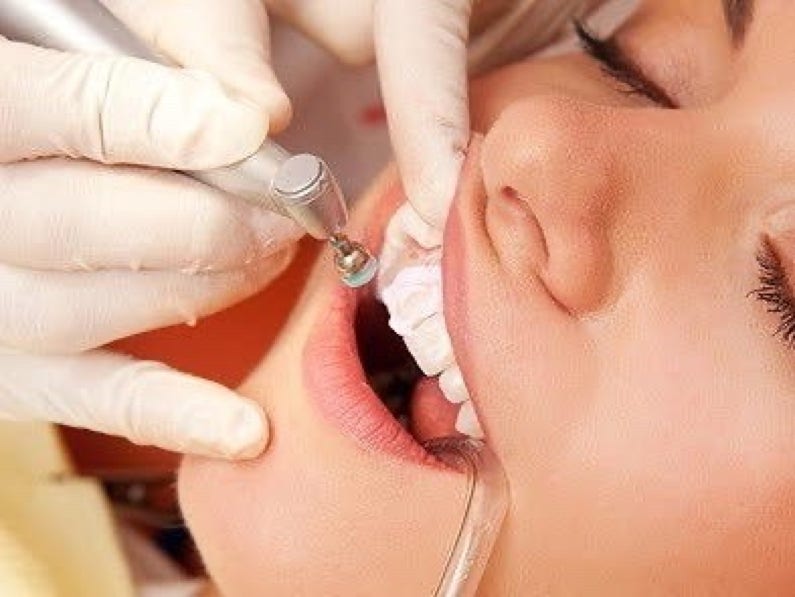 sanfte Prophylaxe Ihrer Zähne